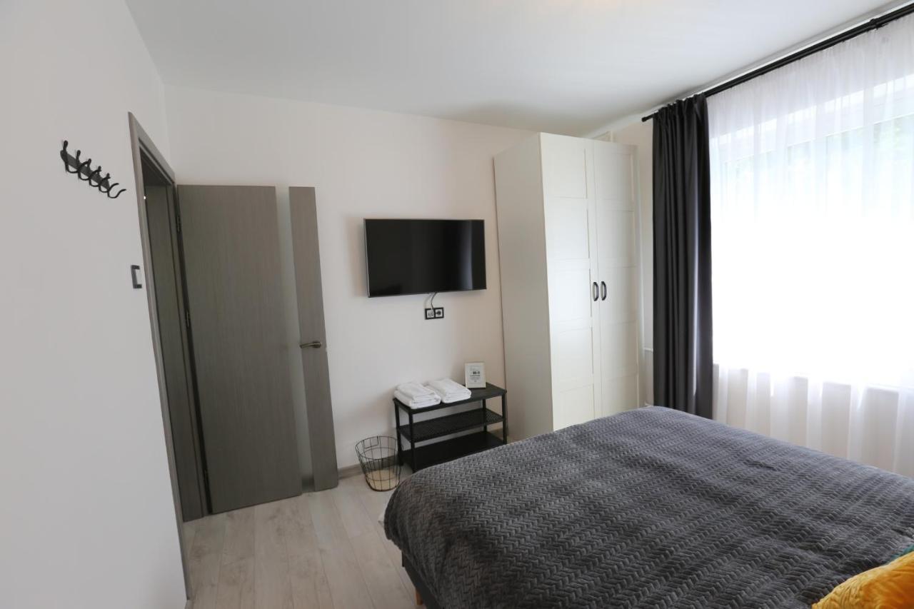 Comfy 2 Room Apartment - Free Parking - 350Mbps Wifi - Netflix Kaunas Exterior photo