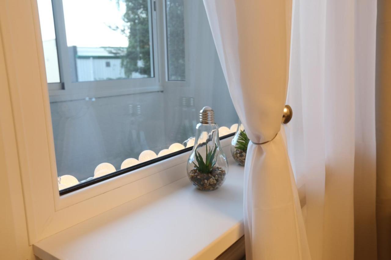 Comfy 2 Room Apartment - Free Parking - 350Mbps Wifi - Netflix Kaunas Exterior photo